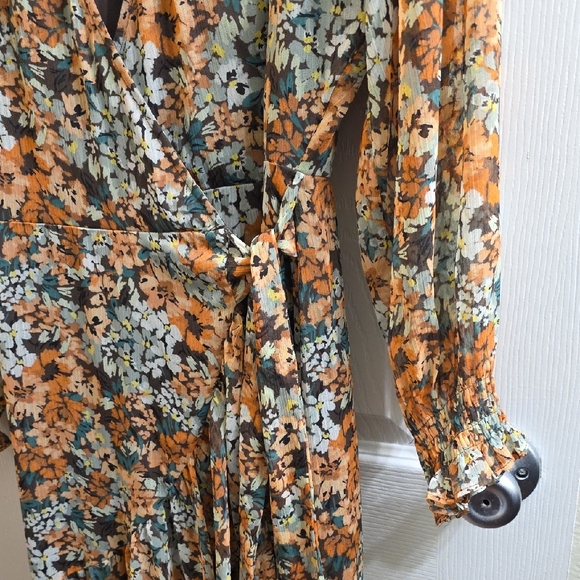 LC Lauren Conrad Autumn Floral Maxi Wrap Dress Size M - Picture 3 of 10